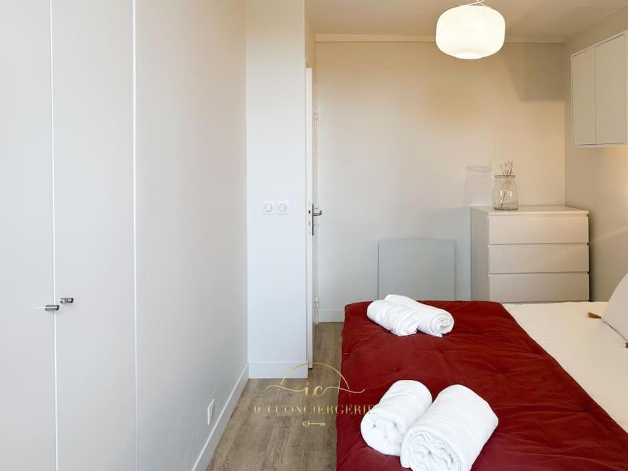 Le Petit Saint Louis Apartment Versailles Exterior foto