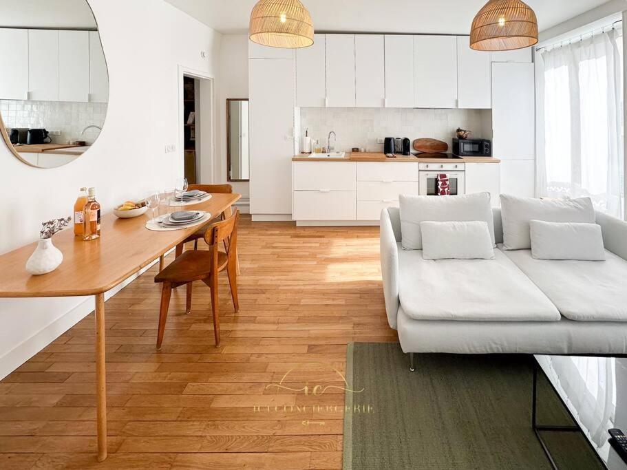 Le Petit Saint Louis Apartment Versailles Exterior foto